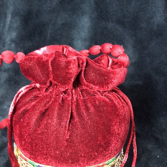 Small Bucket Bag - Picture 8 of 9